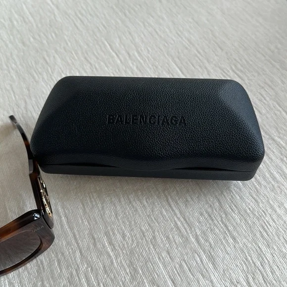BALENCIAGA SUNGLASSES